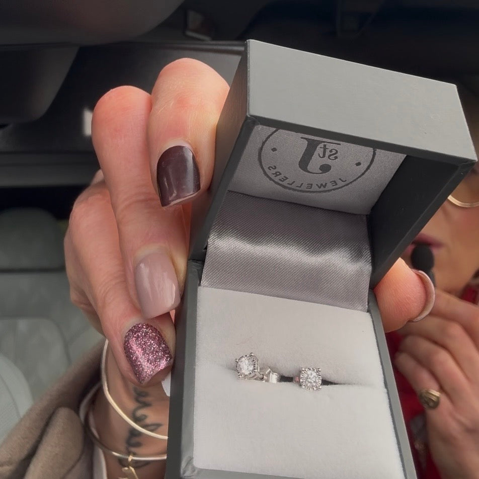 SOLD DIAMOND DEAL OFFER Natural Diamond Earrings