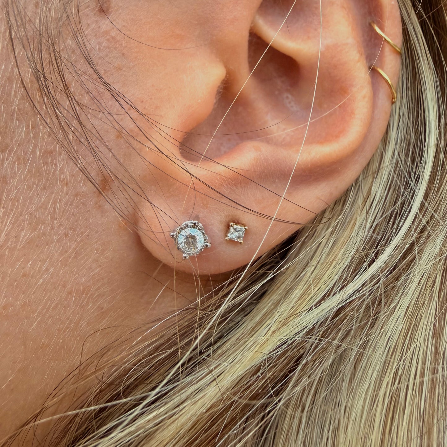 SOLD DIAMOND DEAL OFFER Natural Diamond Earrings