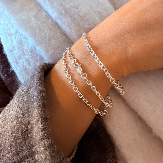 Silver Hammered Trace Bracelet