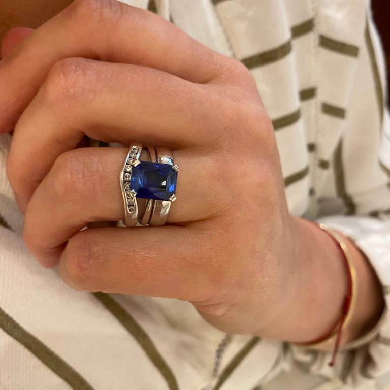 Electric Blue Beauty Sapphire Ring