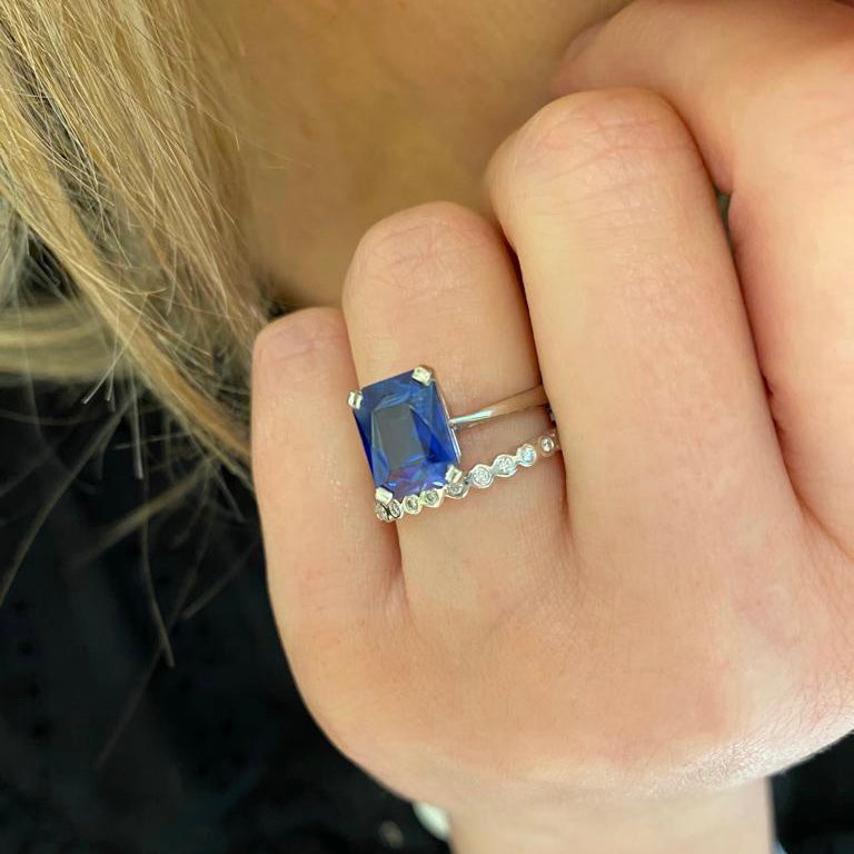 Electric Blue Beauty Sapphire Ring