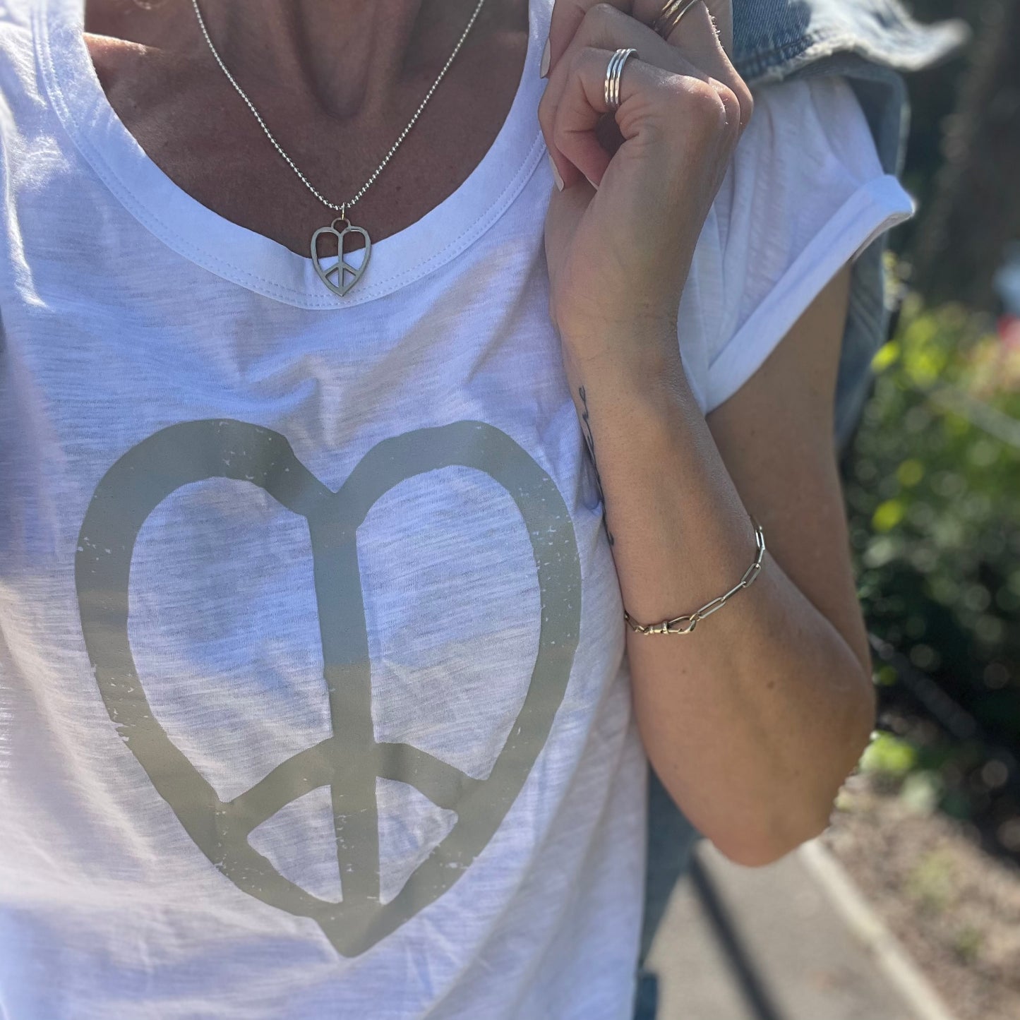 White 'PEACE LOVE' Tee (new)